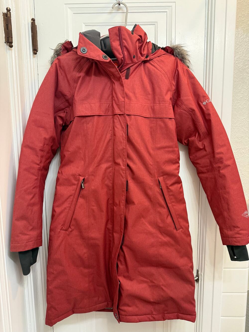 Columbia Apres Arson Women’s M Red Omni Heat Long Down Parka Faux Fur Hood